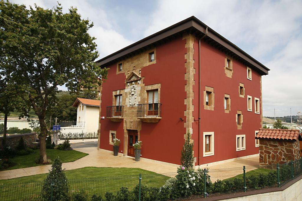 Hotel Palacio Muñatones Muskiz Esterno foto